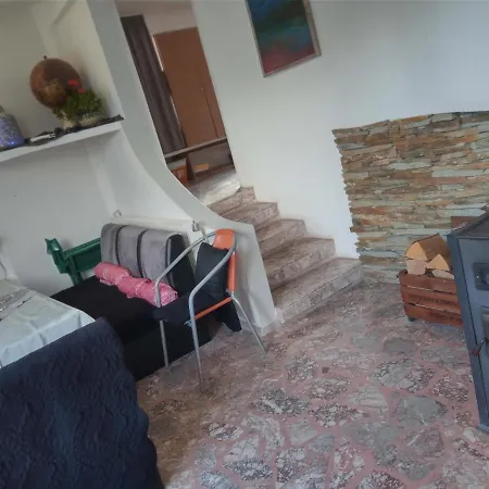 за гости алба Pensiune Kazanlŭk