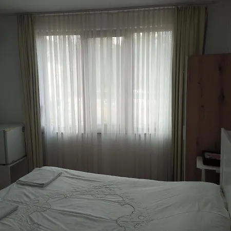 за гости алба Pensionat Kazanlŭk