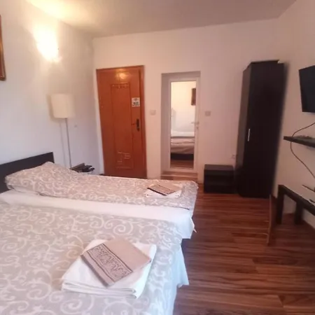 за гости алба Kazanlŭk