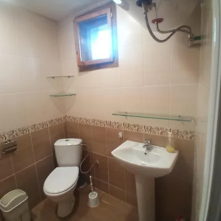 за гости алба Pensiune Kazanlŭk