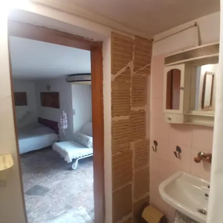 за гости алба 3*